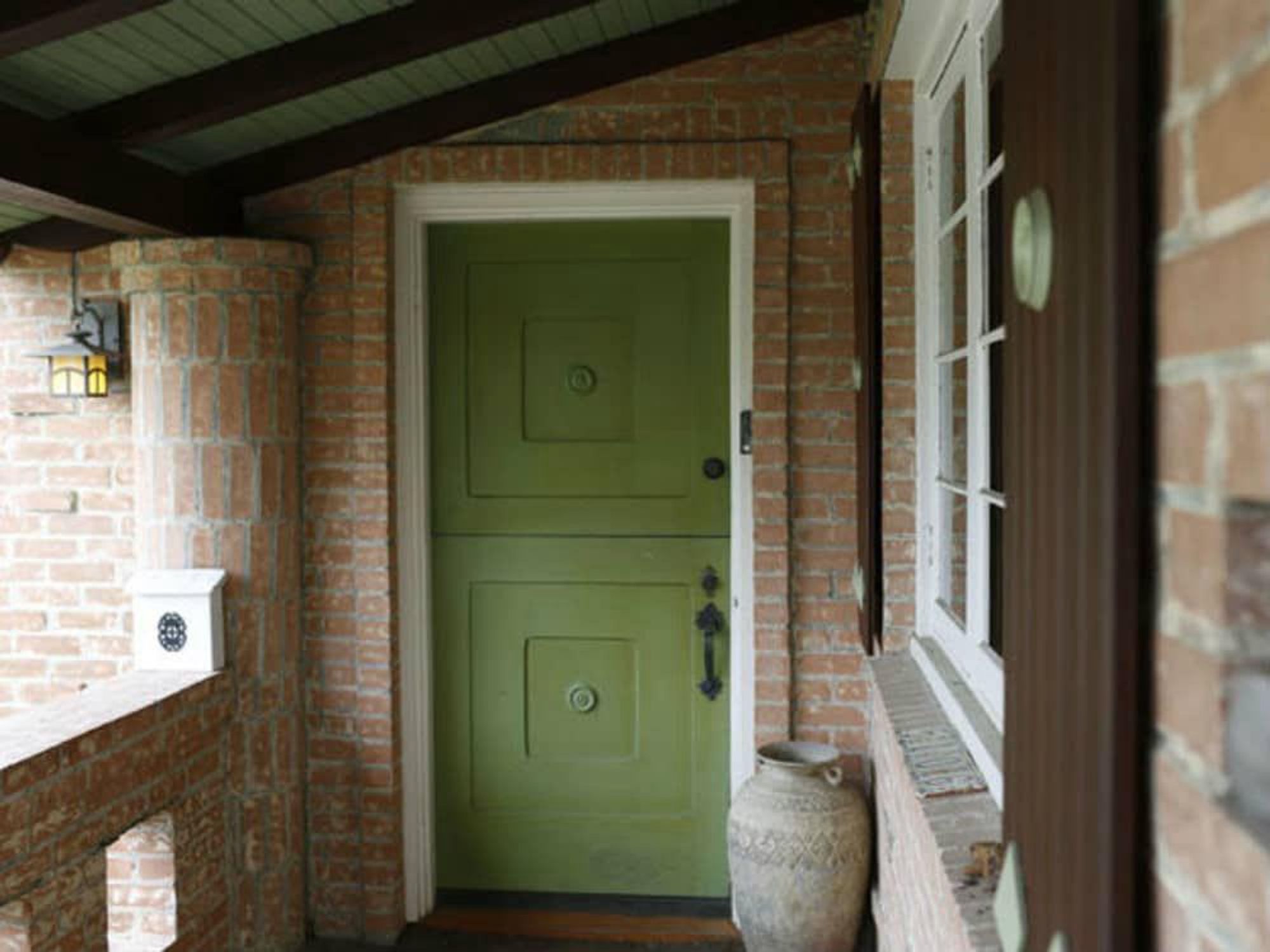 5106 Milam Charles Dilbeck house entry