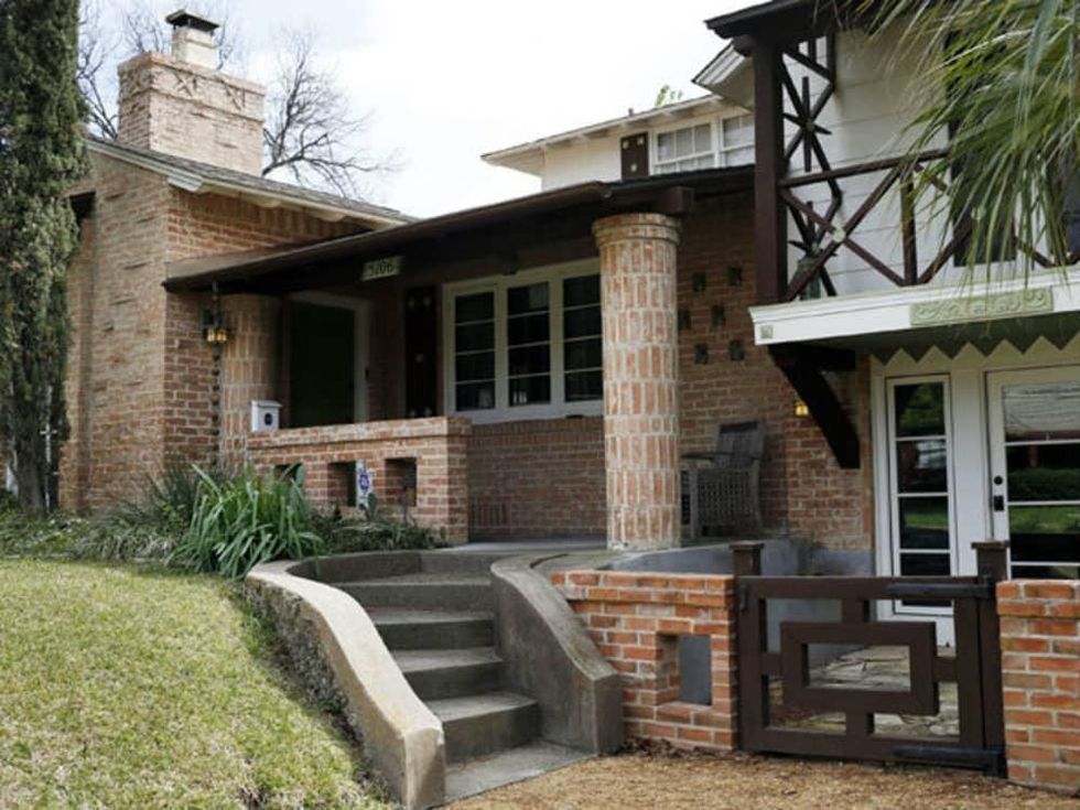 5106 Milam Charles Dilbeck house entry