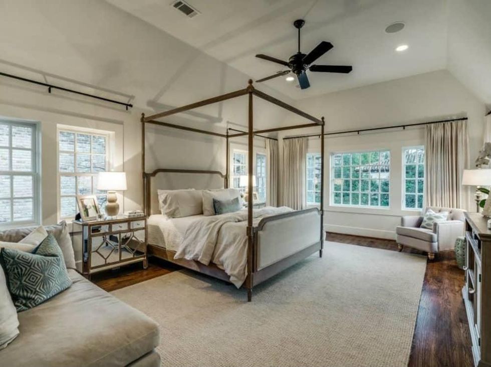 5450 Auburndale Ave. master bedroom