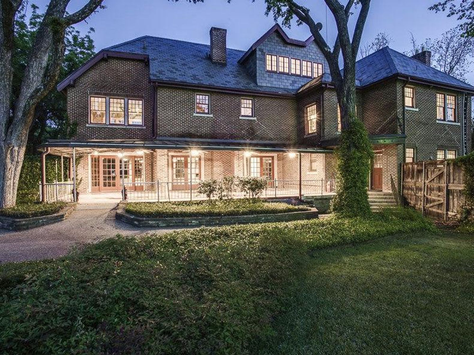 5803 Swiss Ave. backyard