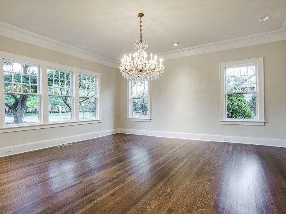 5803 Swiss Ave. dining room