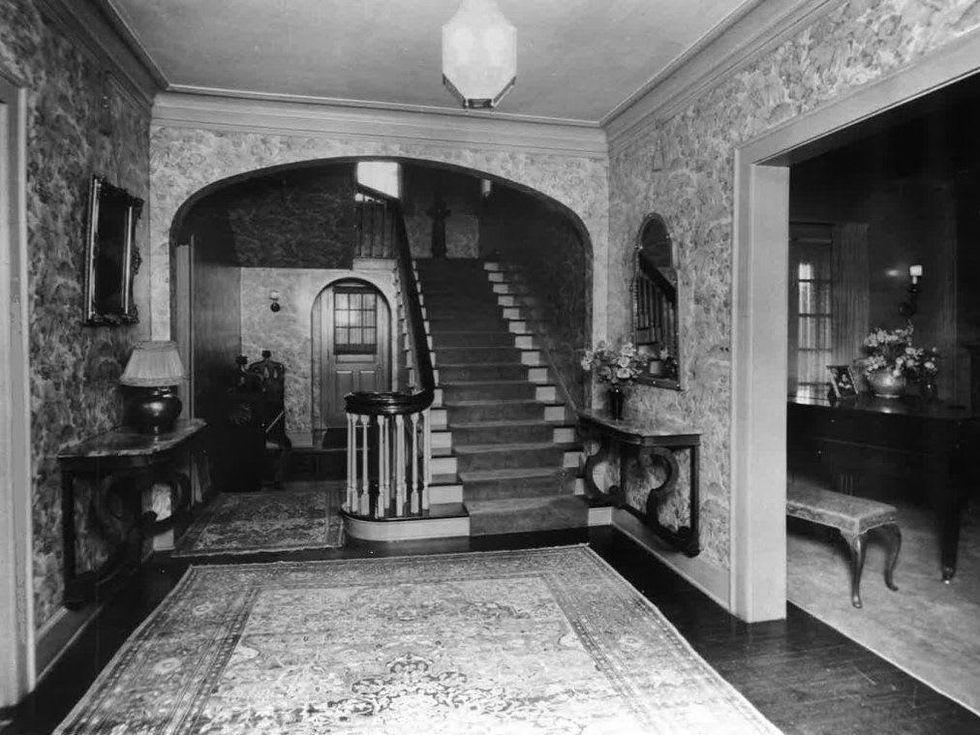 5803 Swiss Ave. foyer historic