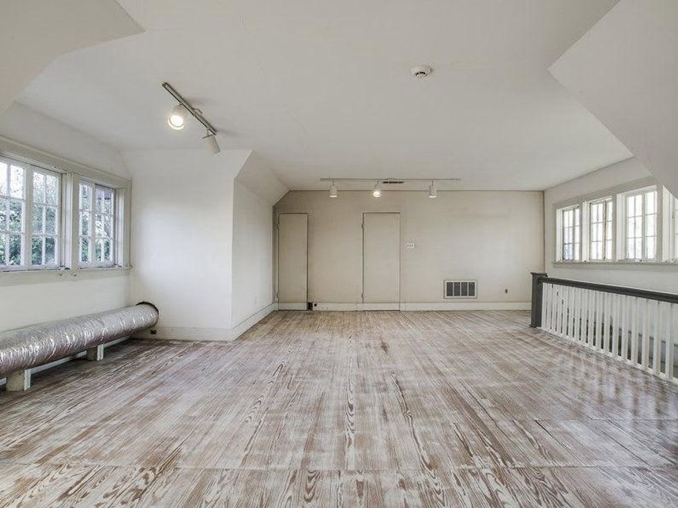 5803 Swiss Ave. loft