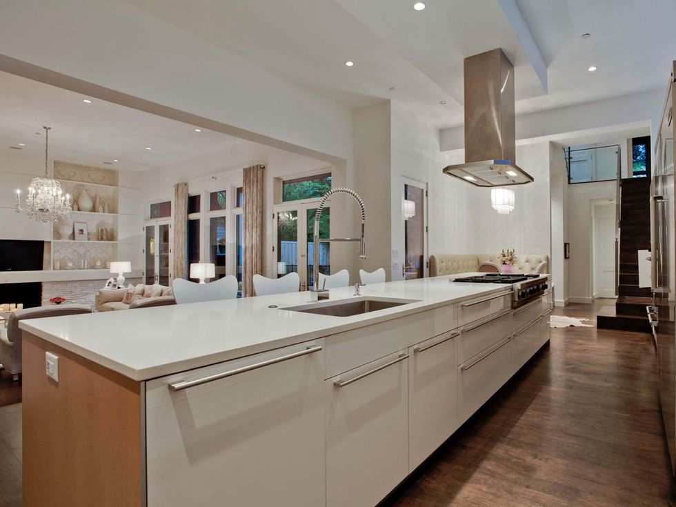 6-6323 Meadow Rd, Dallas Star