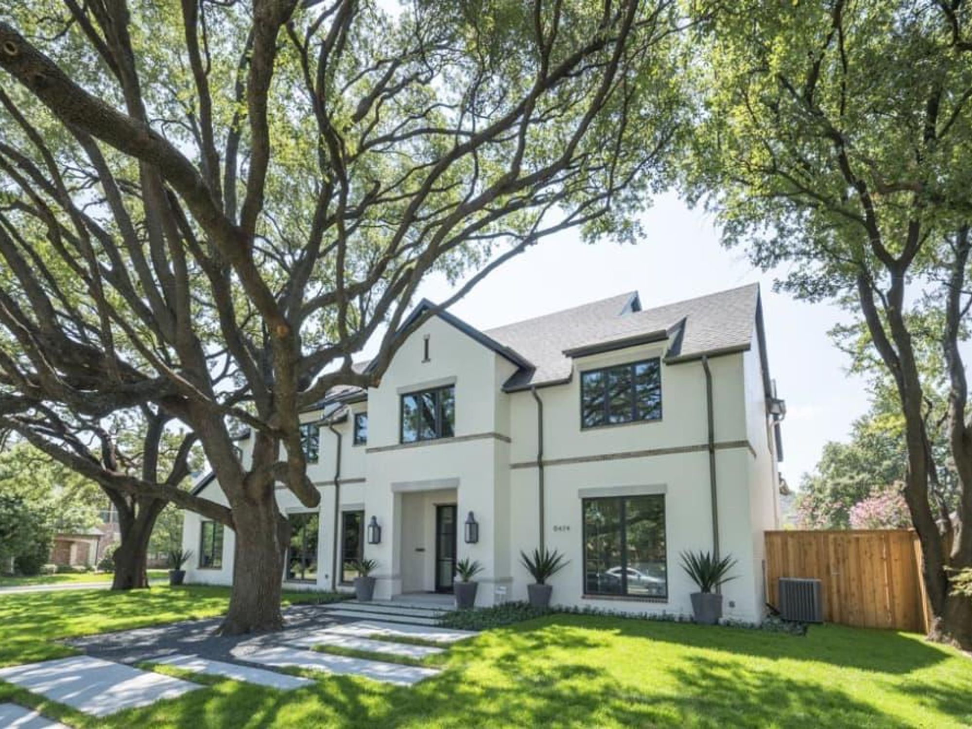 6474 Tulip house in Dallas