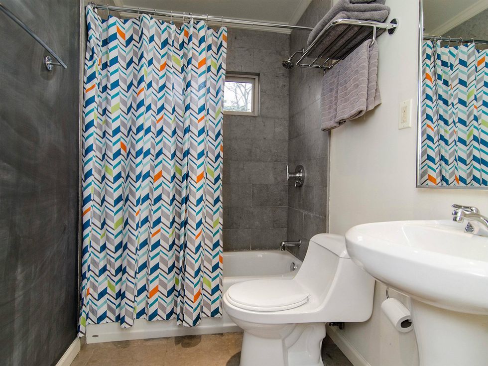 6706 Pimlico Dr. bathroom