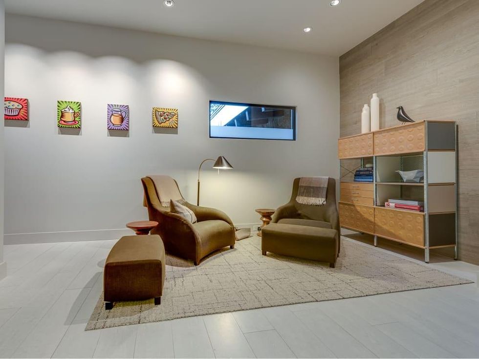 6876 Spring Valley Rd