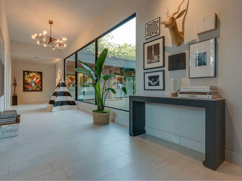 6876 Spring Valley Rd