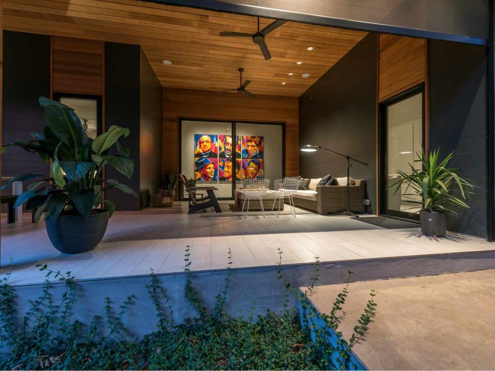 6876 Spring Valley Rd