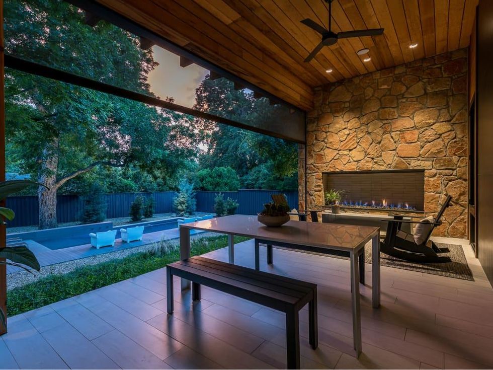 6876 Spring Valley Rd