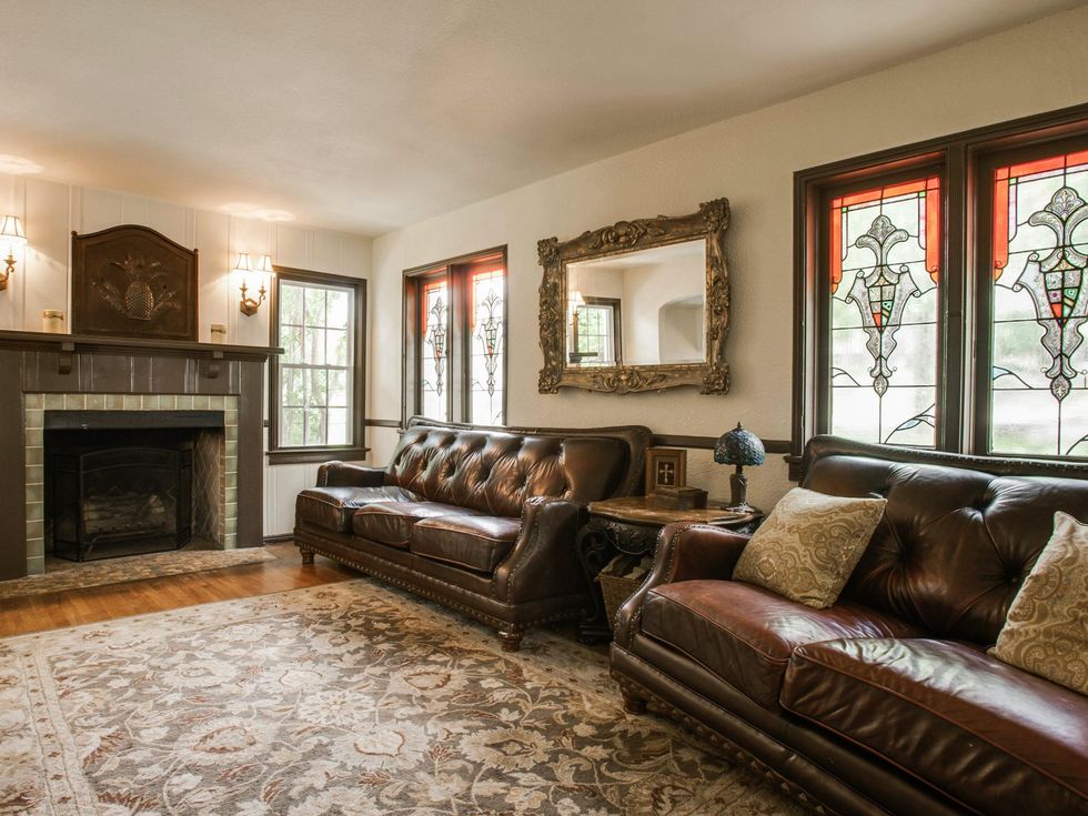 6922 vivian ave, charles dilbeck, hollywood heights