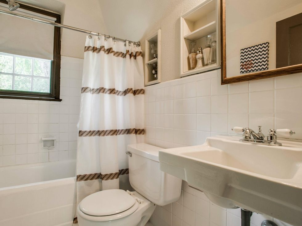 6922 vivian ave, charles dilbeck, hollywood heights