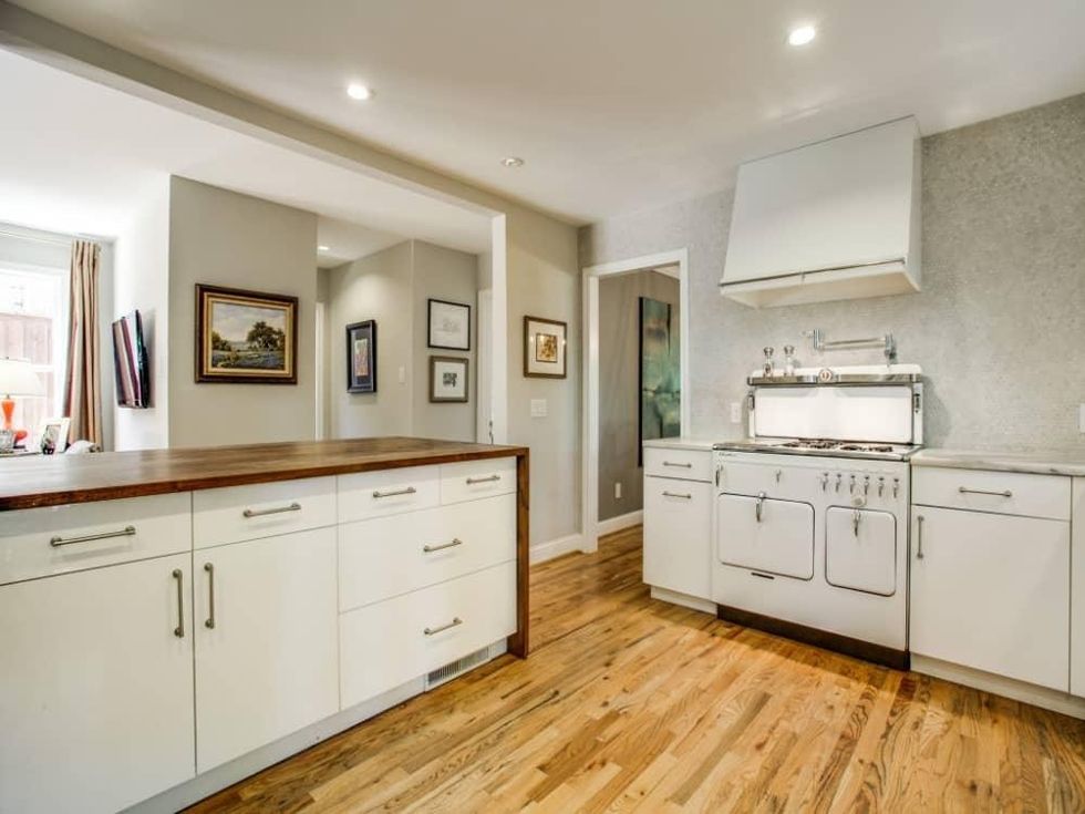 6932 Santa Monica Drive Dallas house for sale kitchen