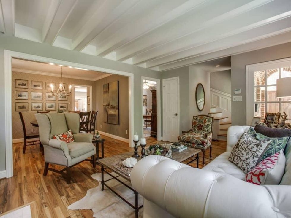 6932 Santa Monica Drive Dallas house for sale living room