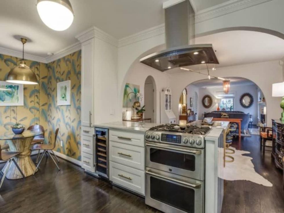 6943 Meadow Lake Ave.