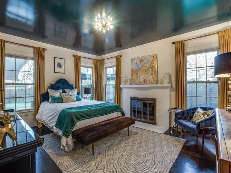 6943 Meadow Lake Ave.