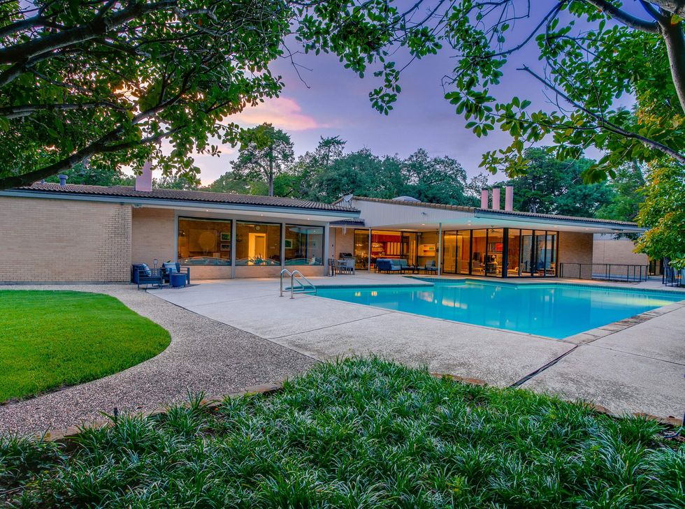 718 Kessler Lake Drive, Dallas home for sale