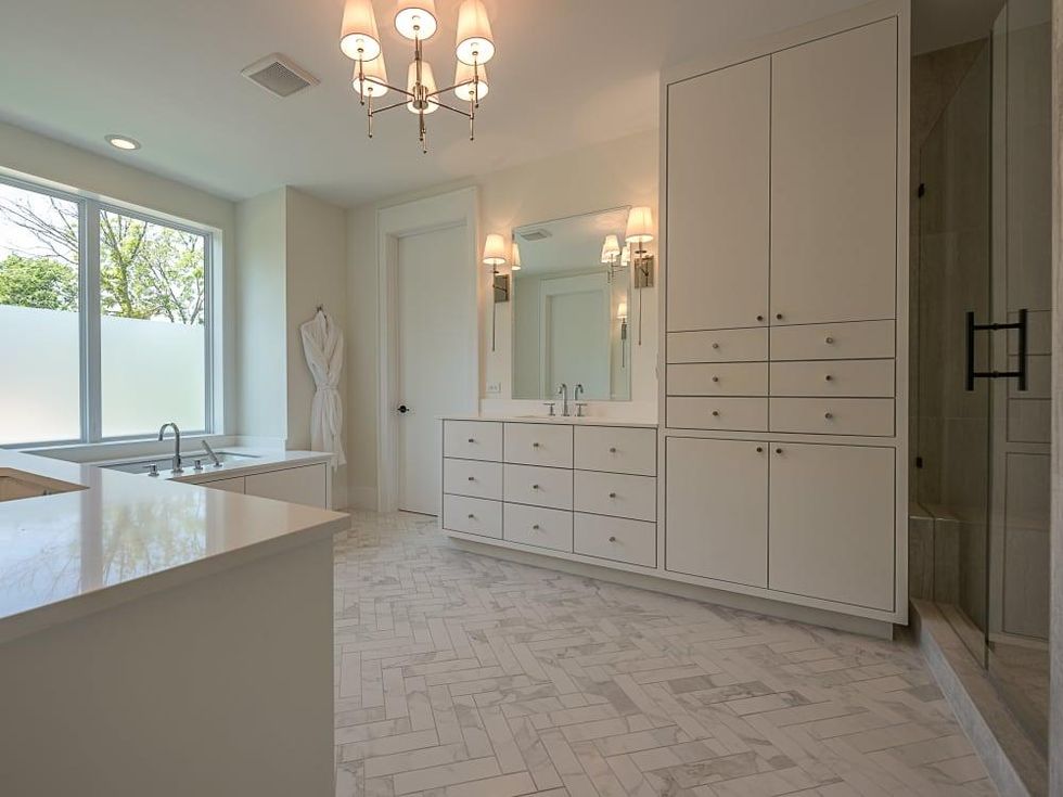 7319 Coronado Ave Bathroom