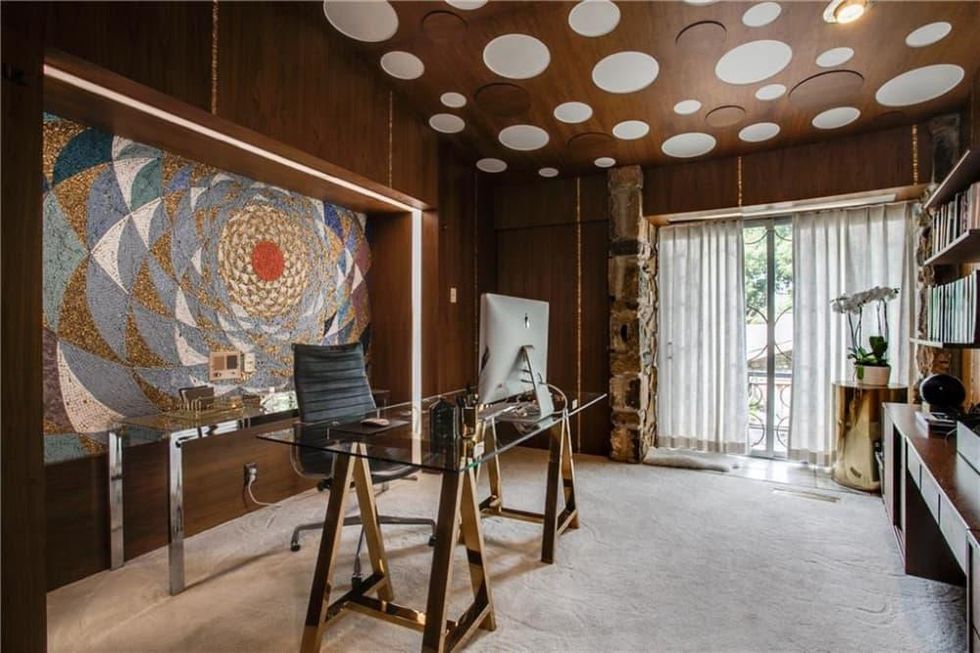 7507 Baxtershire Dr., Dallas round house