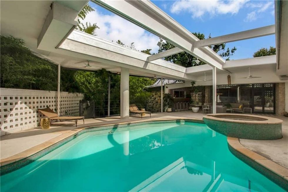 7507 Baxtershire Dr., round house