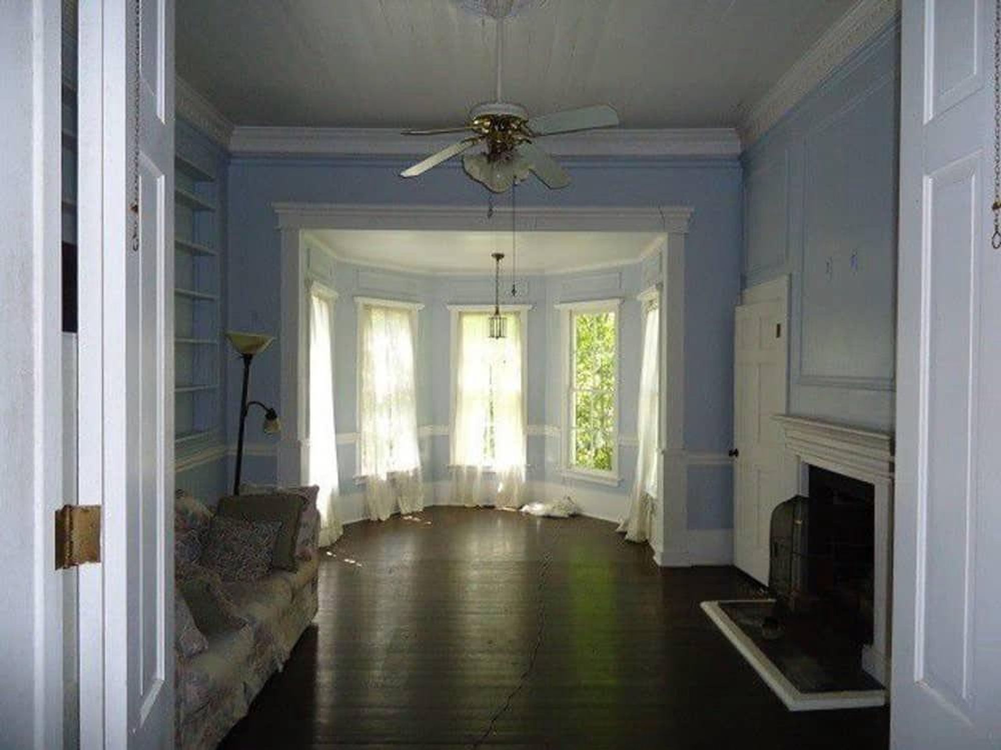 794 FM 2694, Shelbyville