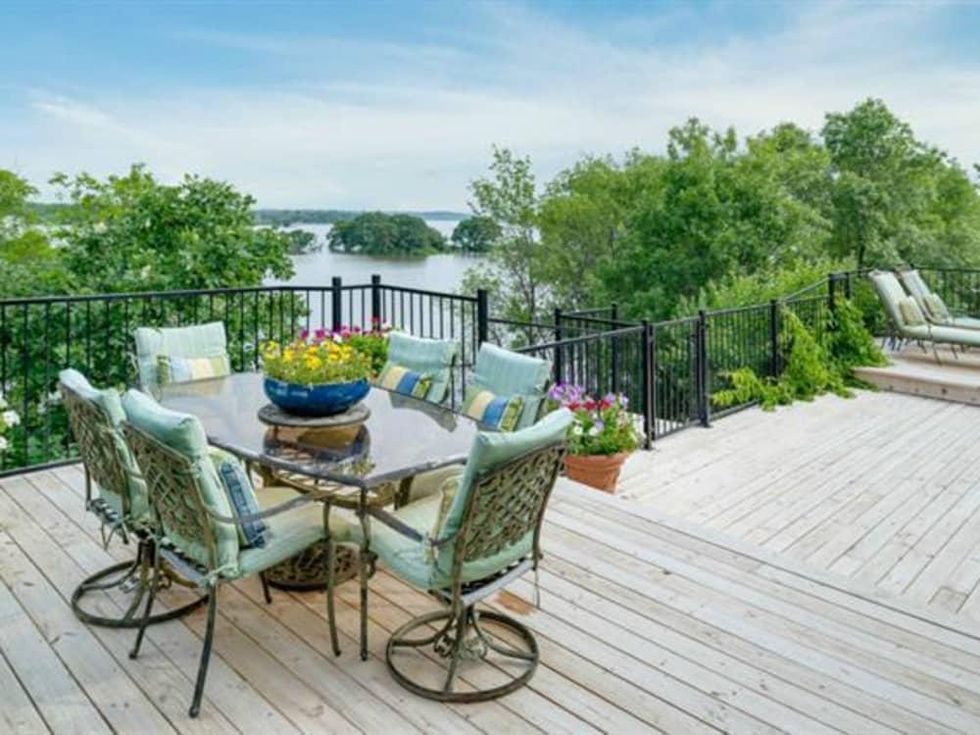 808 Lake Breeze Dr. Dallas home for sale