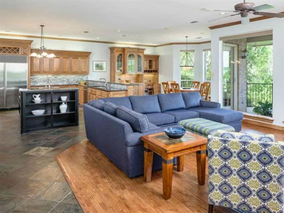 808 Lake Breeze Dr. Dallas home for sale