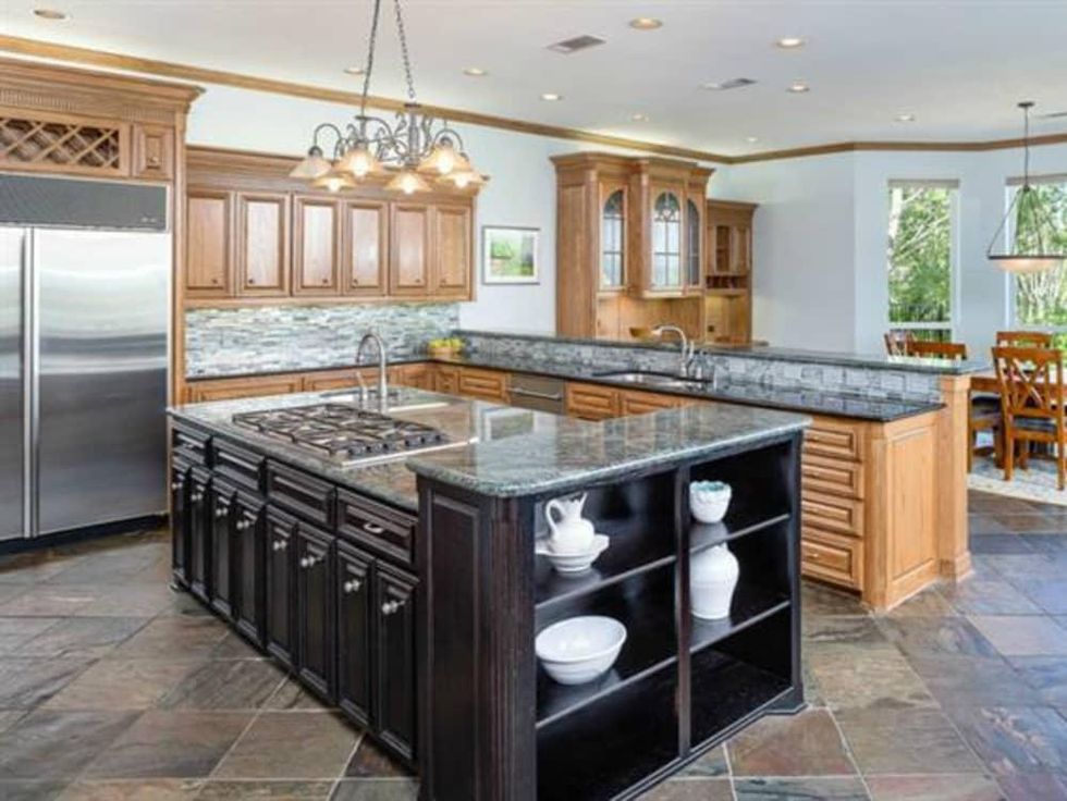 808 Lake Breeze Dr. Dallas home for sale