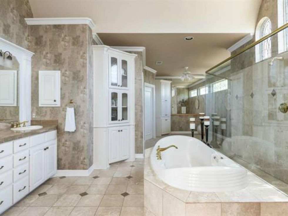 808 Lake Breeze Dr. Dallas home for sale