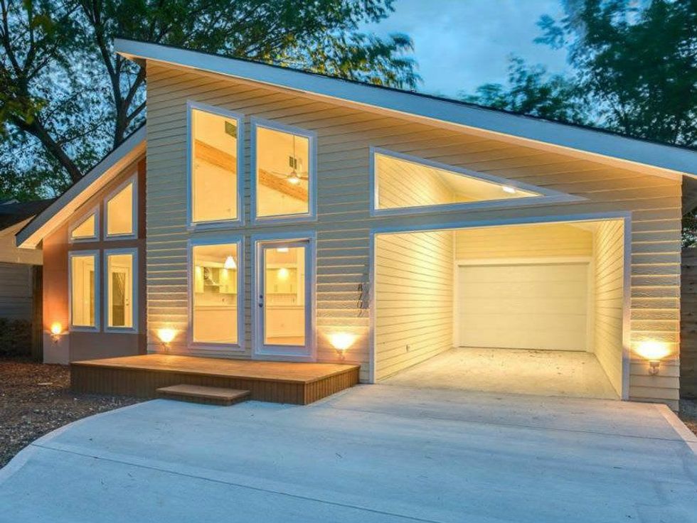 8702 San Fernando in Dallas