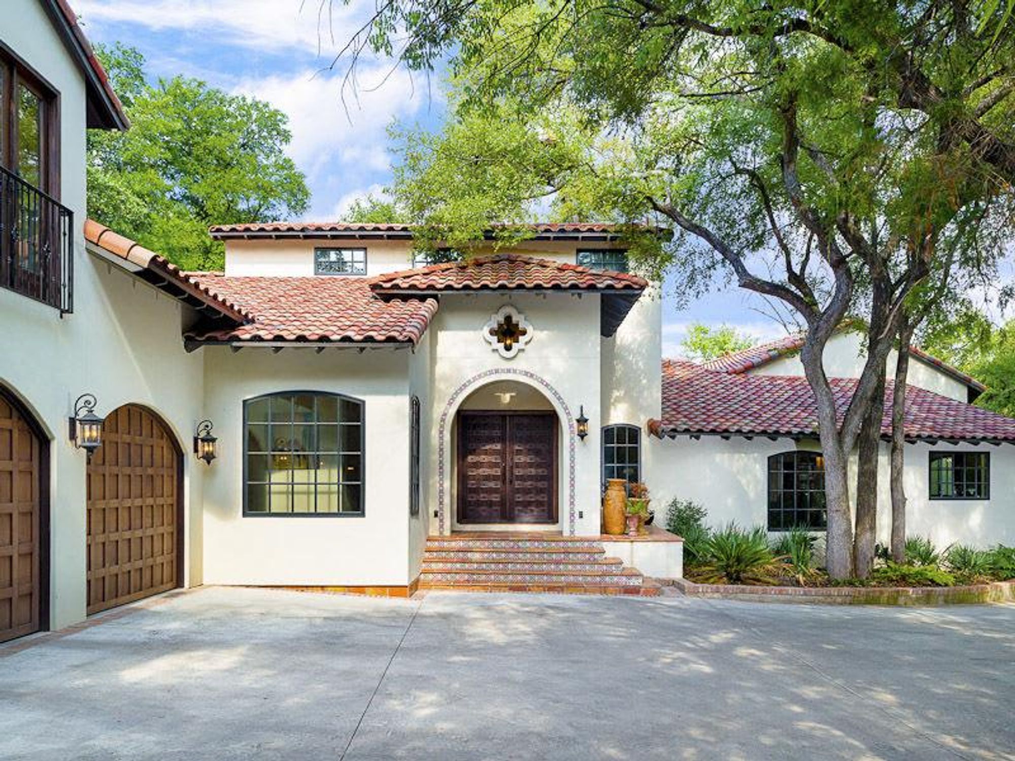 9029 Broken Arrow Lane in Dallas