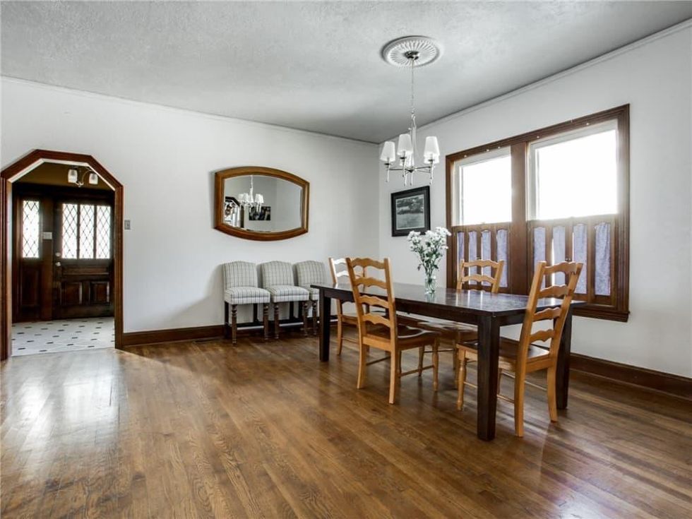924 Lausanne Avenue Dallas home for sale dining room