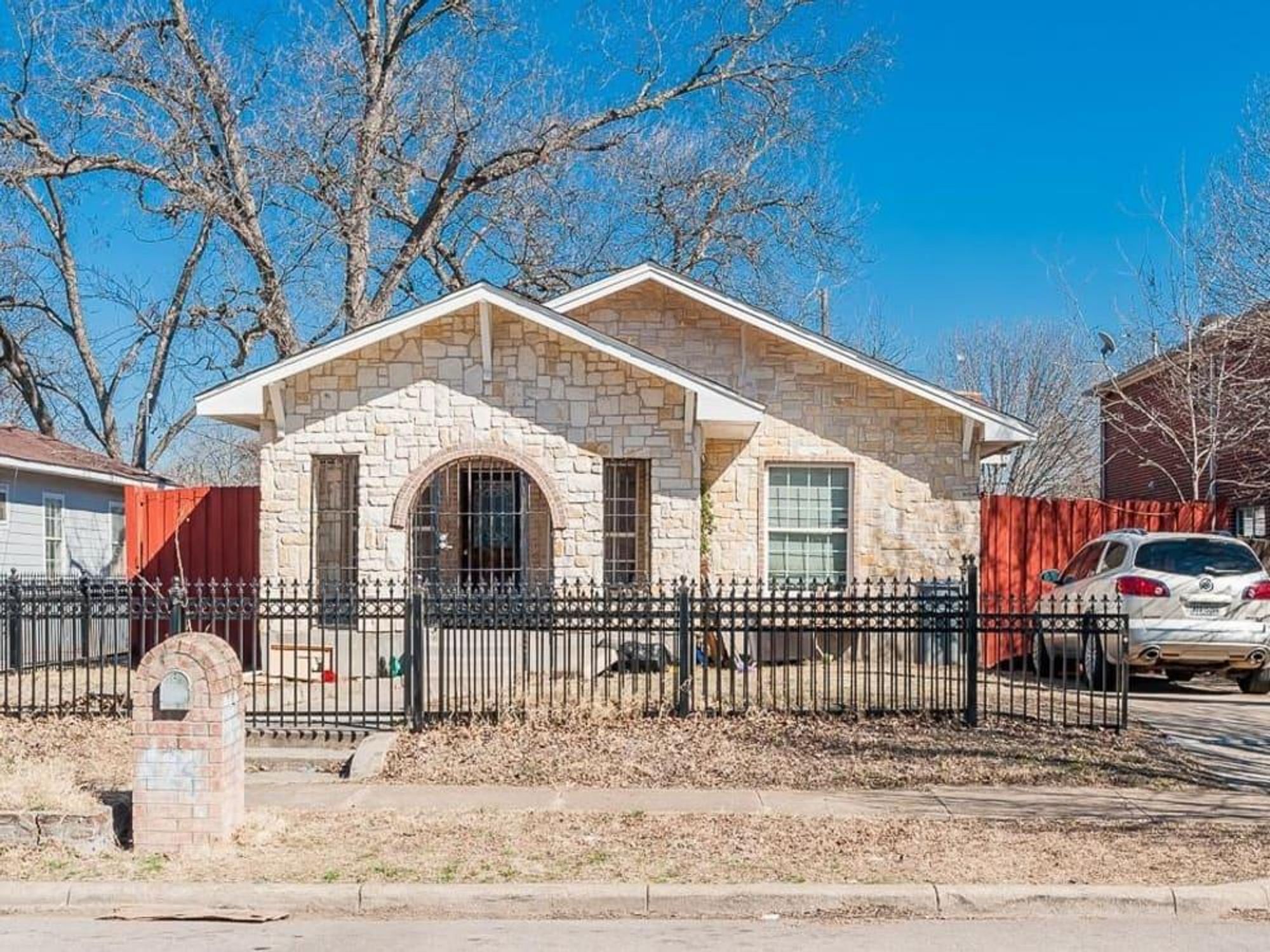 924 S Brighton Ave, Dallas home for sale