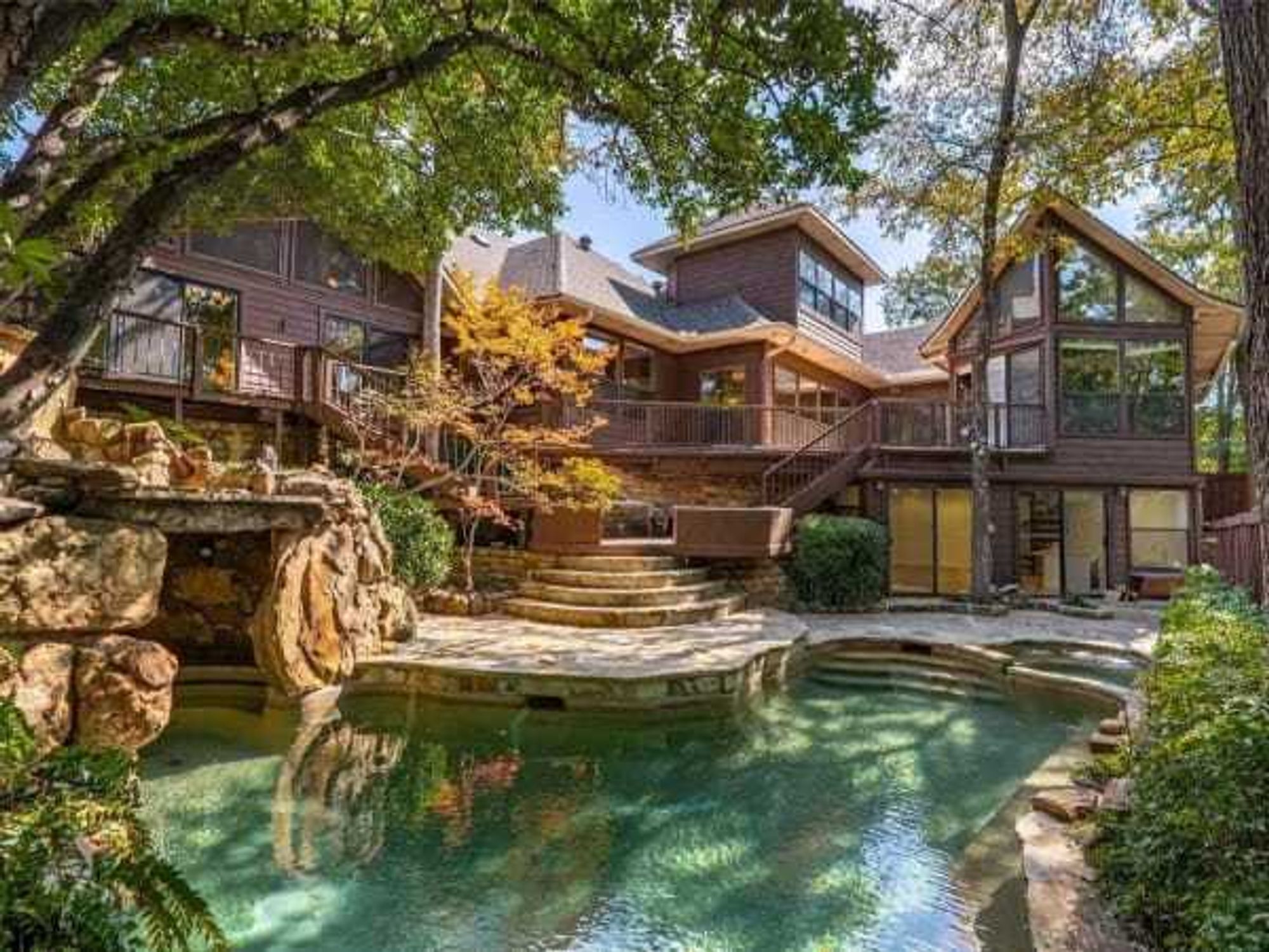 9408 Spring Hollow Drive, Dallas home for sale