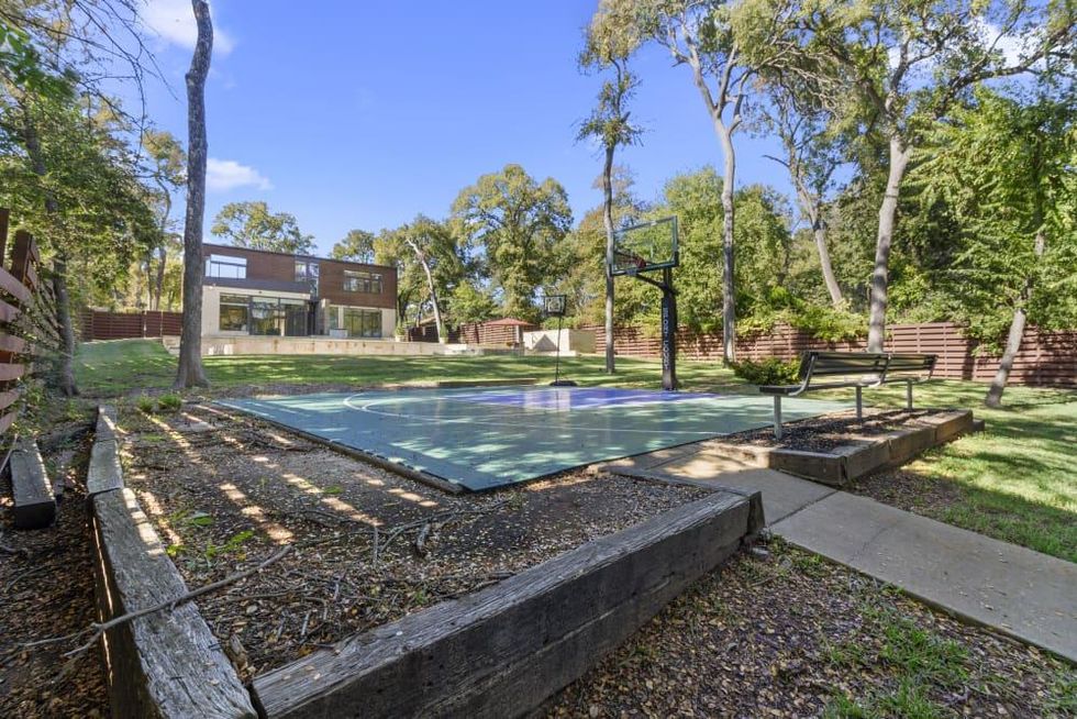 9562 Ash Creek Drive