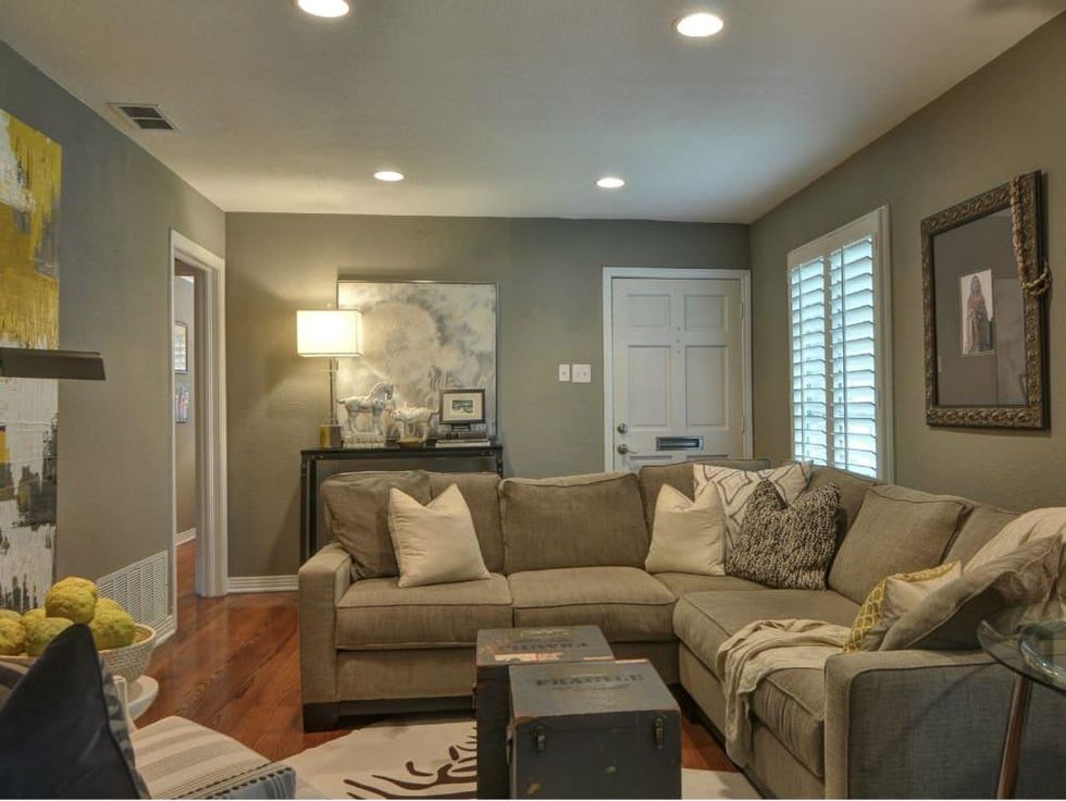 9870 Mixon Dr. for sale in Dallas