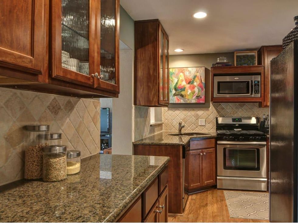 9870 Mixon Dr. for sale in Dallas