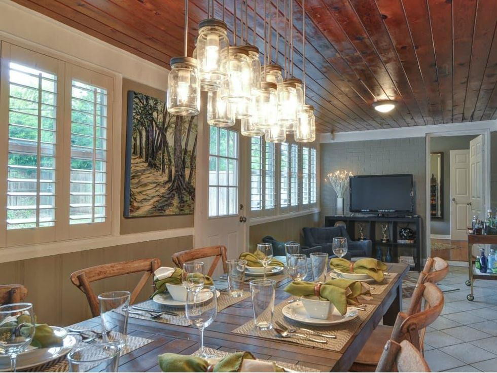 9870 Mixon Dr. for sale in Dallas