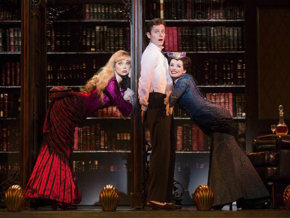 A Gentleman's Guide to Love & Murder