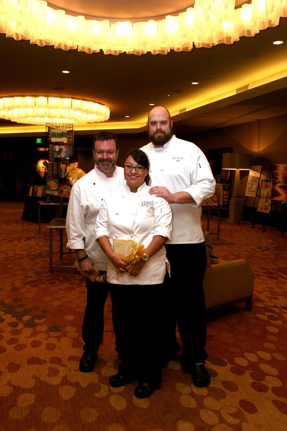 Abraham Salum, Anastacia Qui\u00f1ones, Al Havens