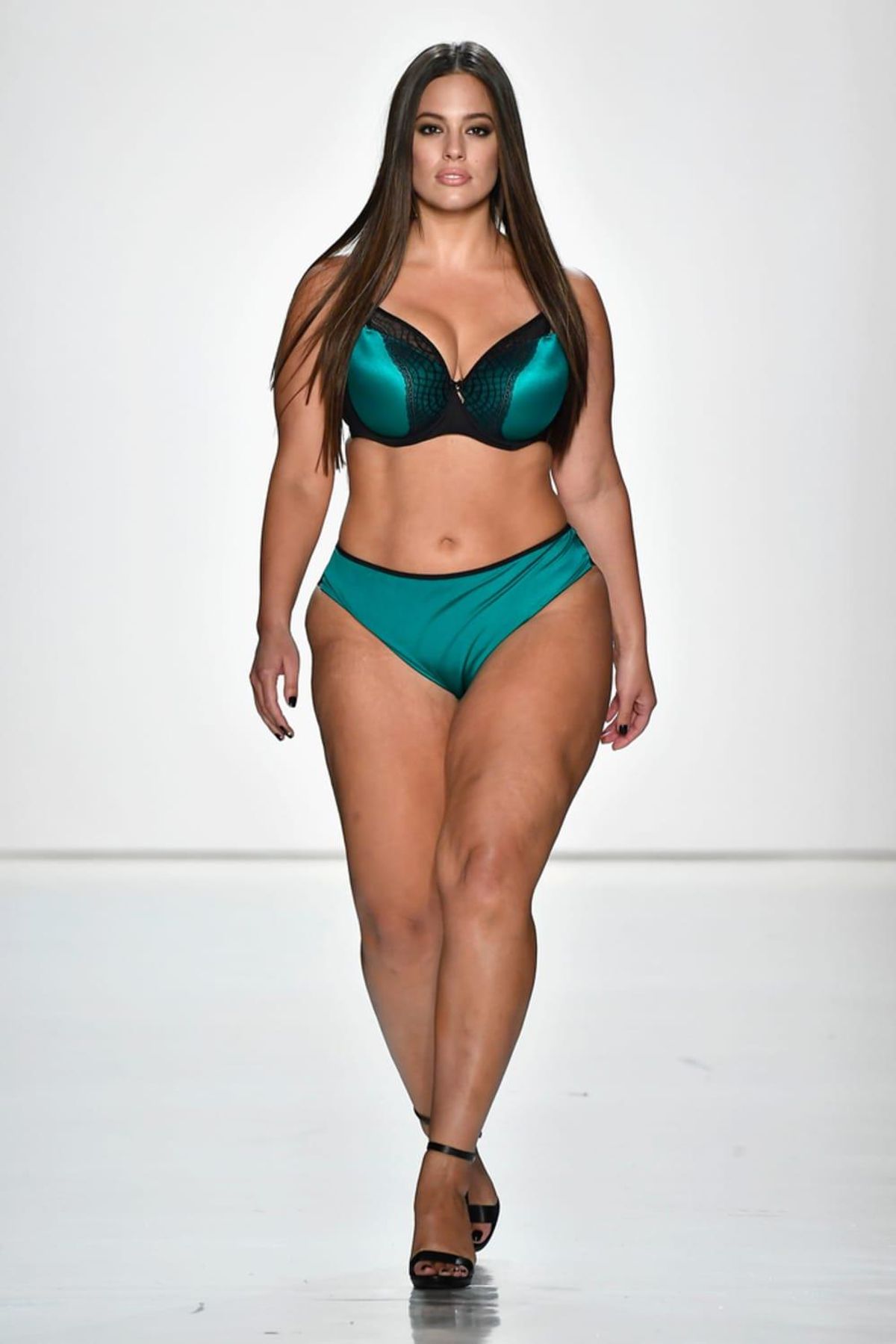 Ashley Graham models an Icon T-shirt bra and matching panty from her Ashley  Graham the Ritz collection. - CultureMap Dallas