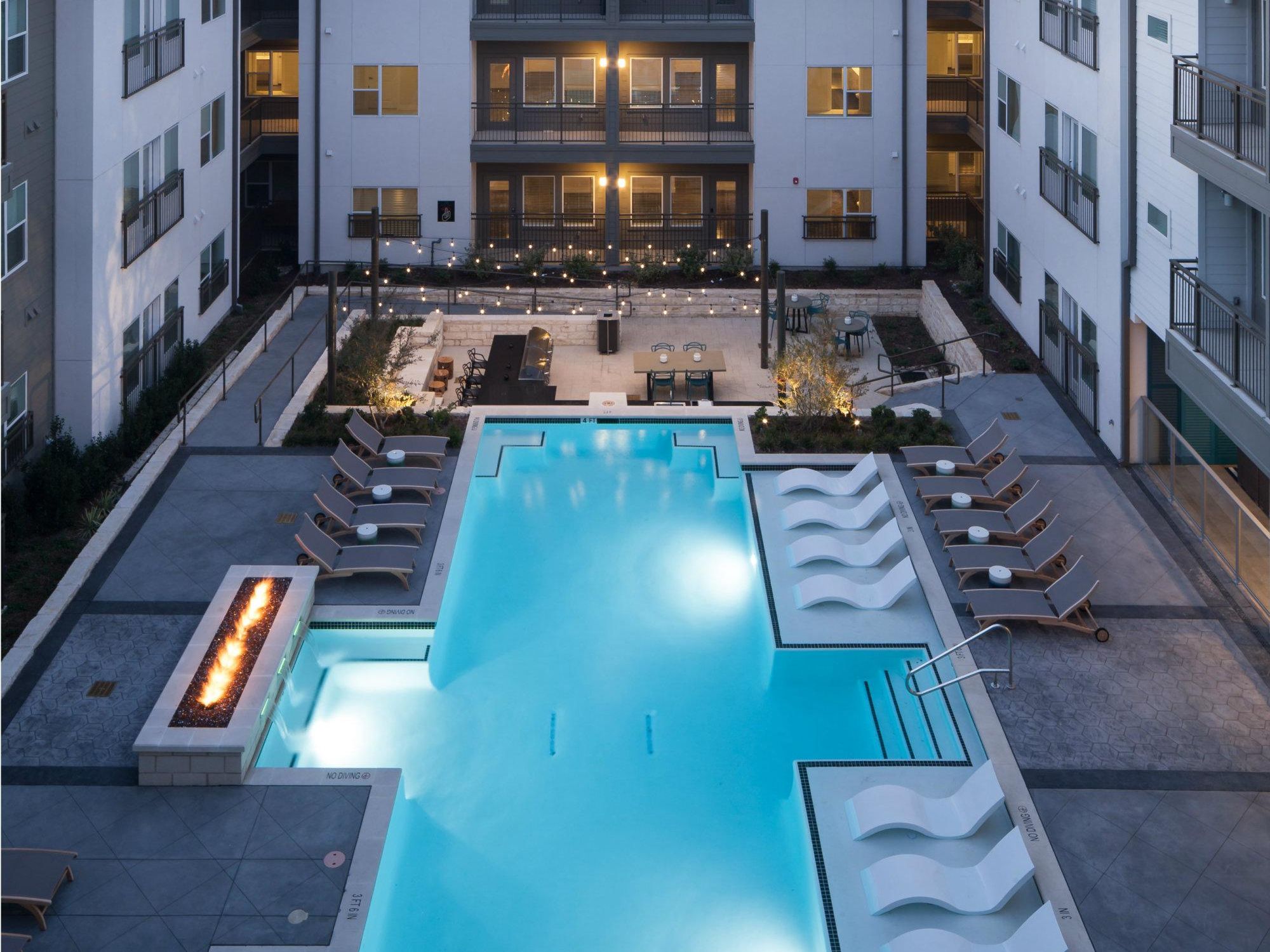 Alexan Henderson apartments