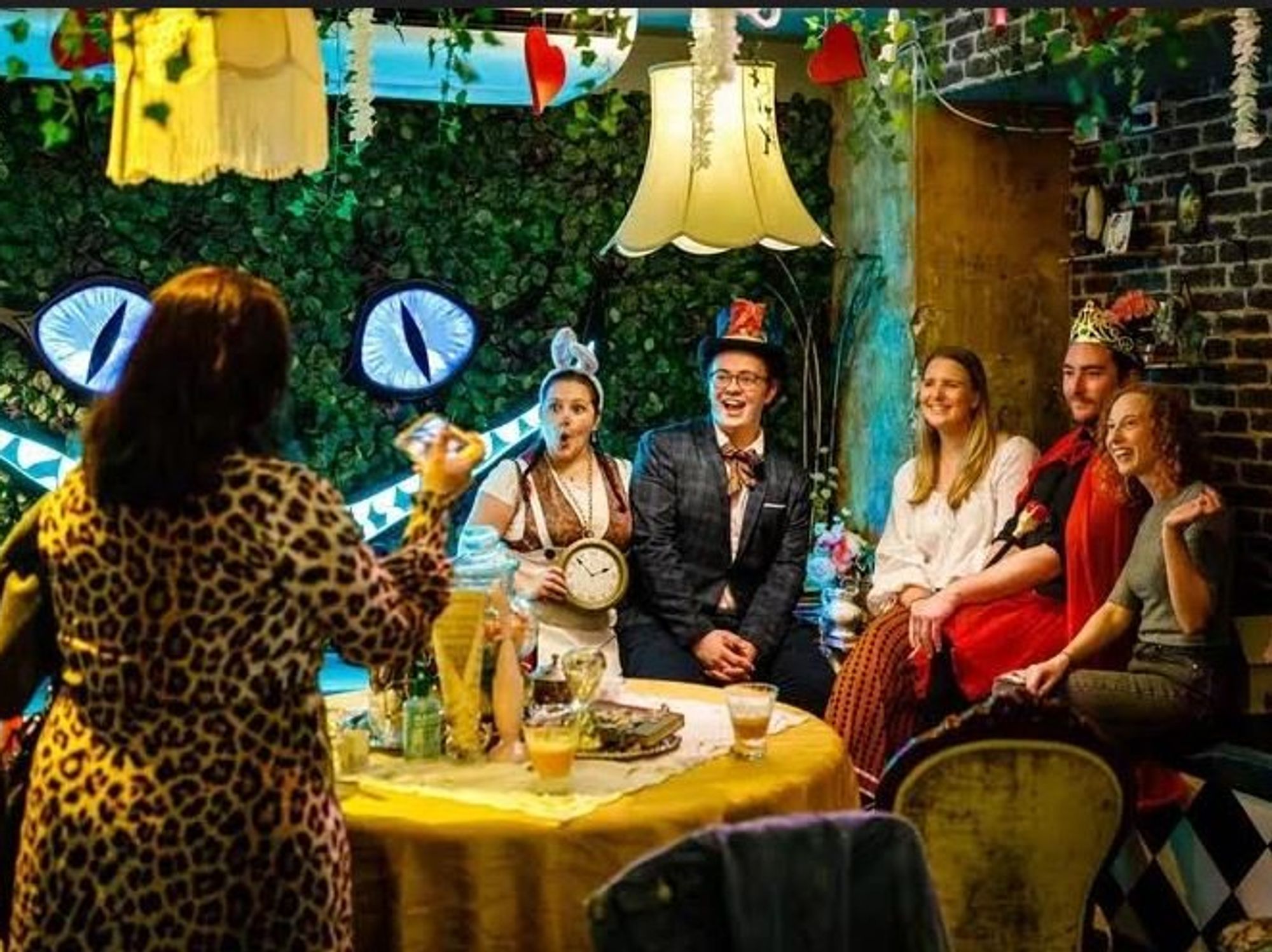 alice in wonderland tea party