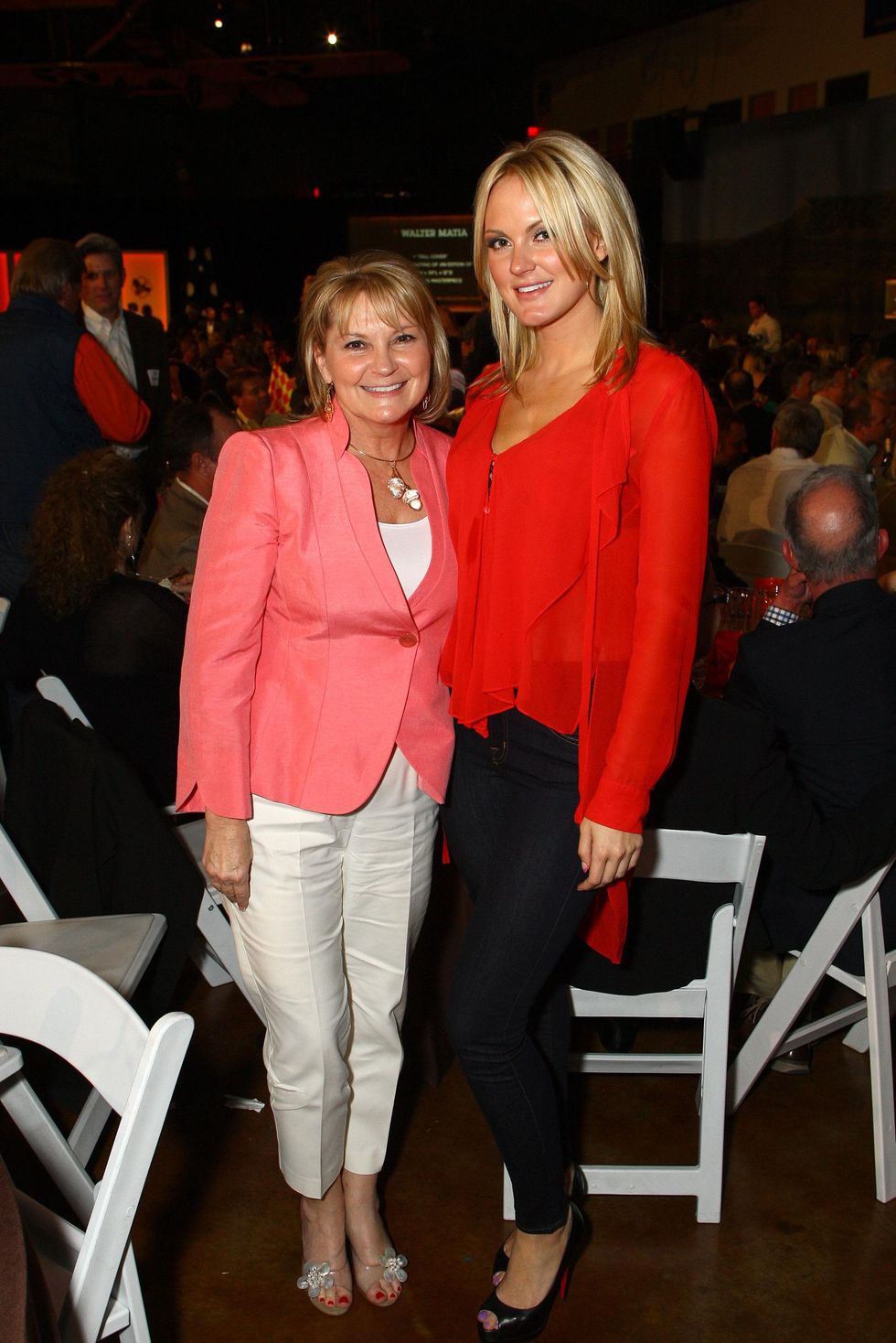 Amanda Murski, Christie Louise Smith