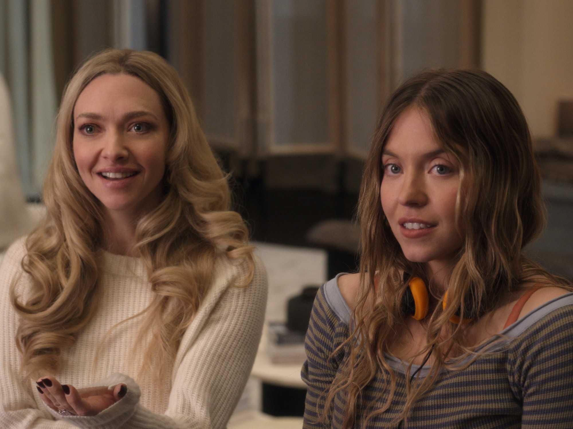 Amanda Seyfried and Sydney Sweeney in The Housemaid