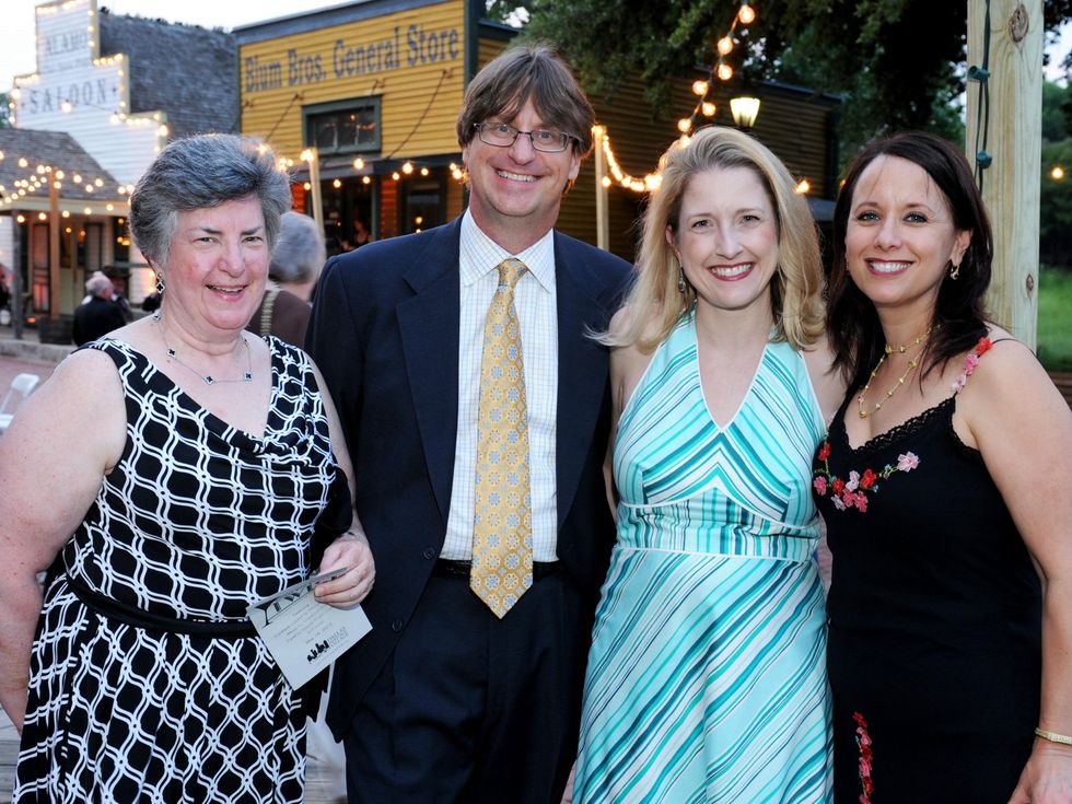 Ann McGovern, Andy Szuwalski, Kelly Dybala, Angela Fontana, History with a Twist