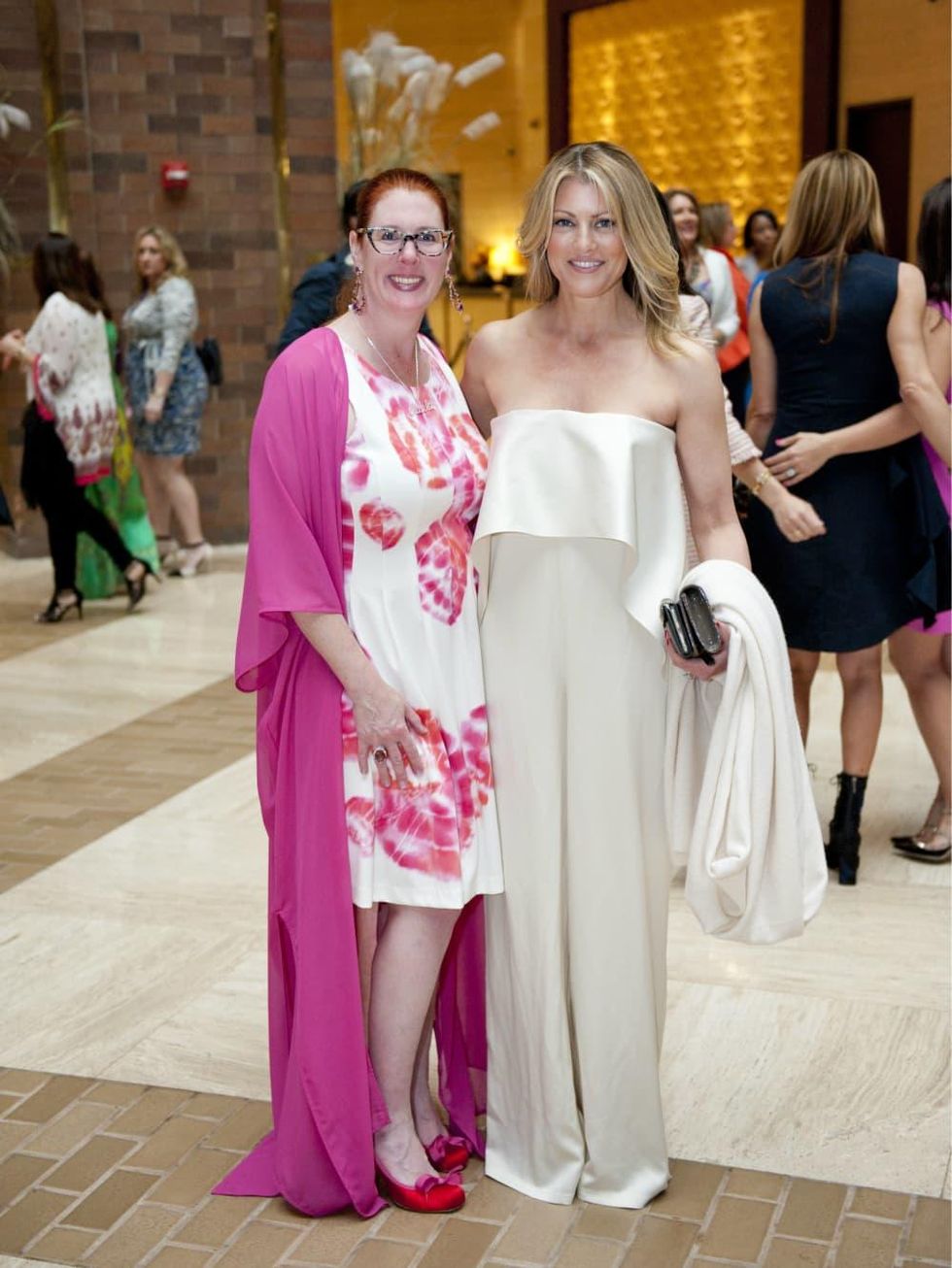 Anne Stodghill, Holly Davis