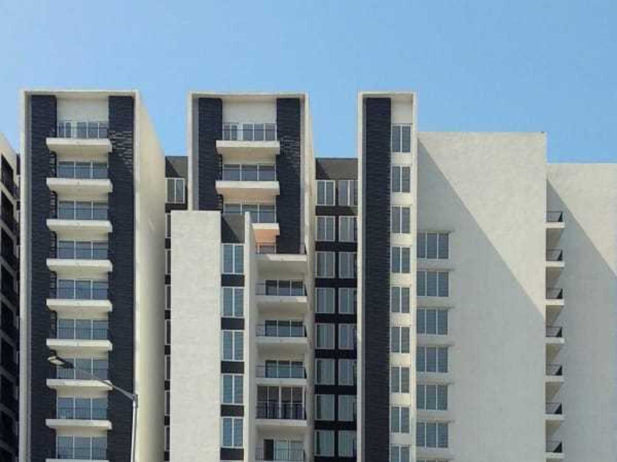 Apartment building