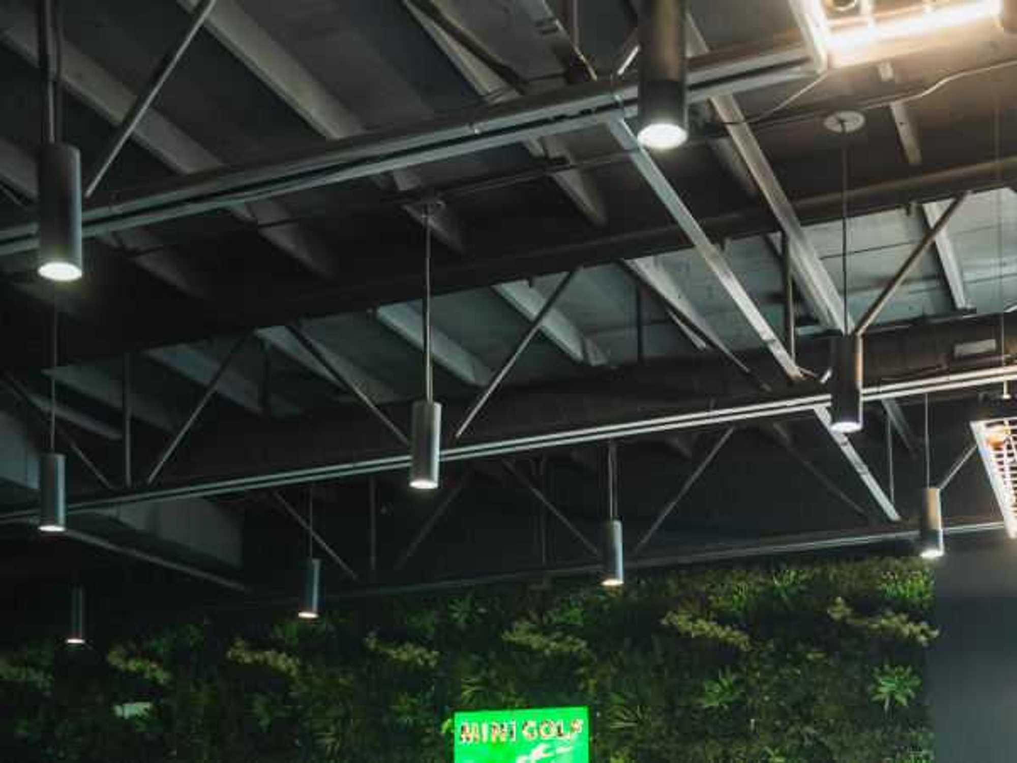 At Sip\u2019Stroke, you can catch the game, play a round of putt-putt, and enjoy a high-end meal\u2014all in the same space.