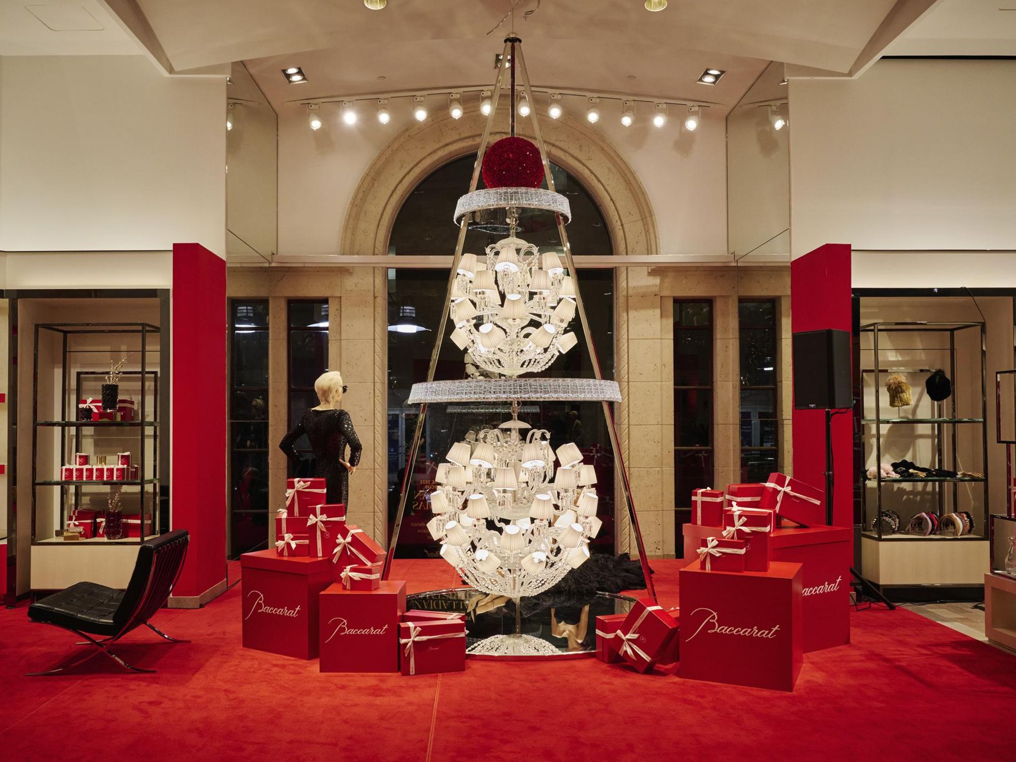 Neiman Marcus Downtown Dallas has just the tree for holiday blingy selfies  - CultureMap Dallas